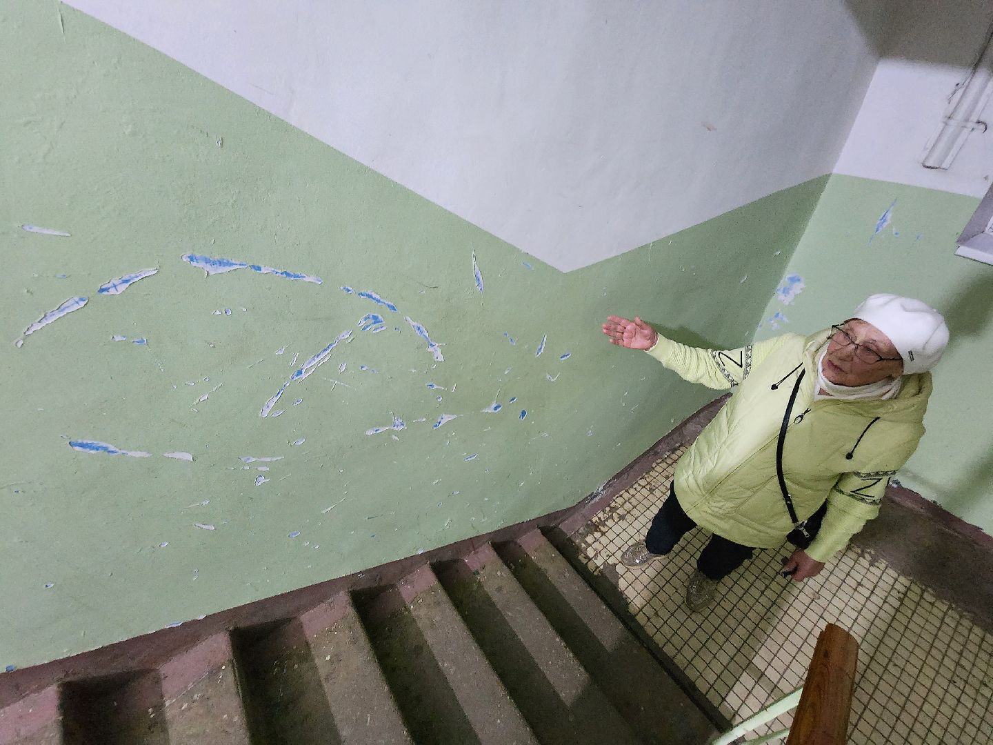 Чехов, село Новый Быт, выездная администрация, встреча с жителями, обращения граждан, улица Новая, содержание многоквартирных домов, уборка в подъездах, текущий ремонт,