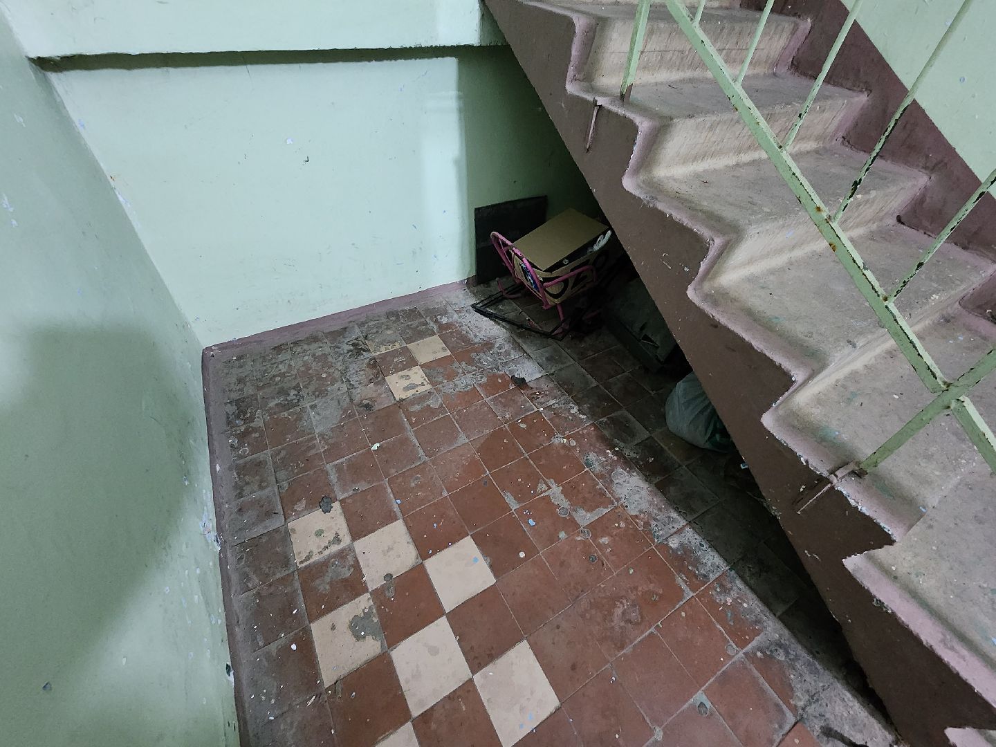 Чехов, село Новый Быт, выездная администрация, встреча с жителями, обращения граждан, улица Новая, содержание многоквартирных домов, уборка в подъездах, текущий ремонт,