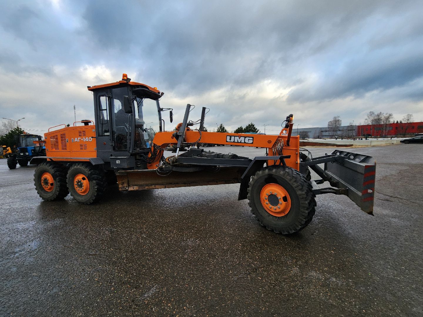 Чехов, уборочная техника, инвентарь, средства малой механизации, дворники, смотр, проверка, подготовка к весенне-летнему сезону, мбу чеховское благоустройство, глава округа михаил собакин,