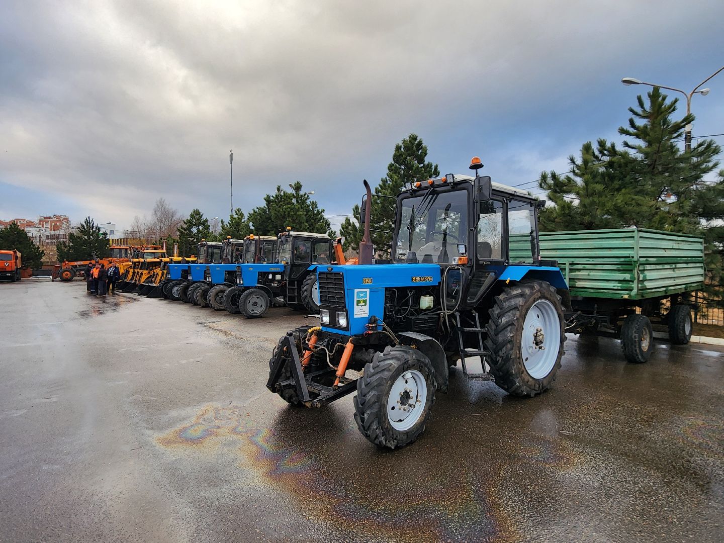 Чехов, уборочная техника, инвентарь, средства малой механизации, дворники, смотр, проверка, подготовка к весенне-летнему сезону, мбу чеховское благоустройство, глава округа михаил собакин,