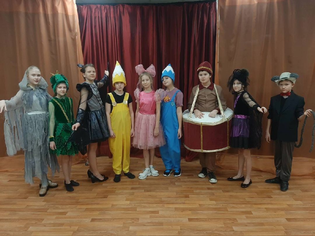 Коломна, общество