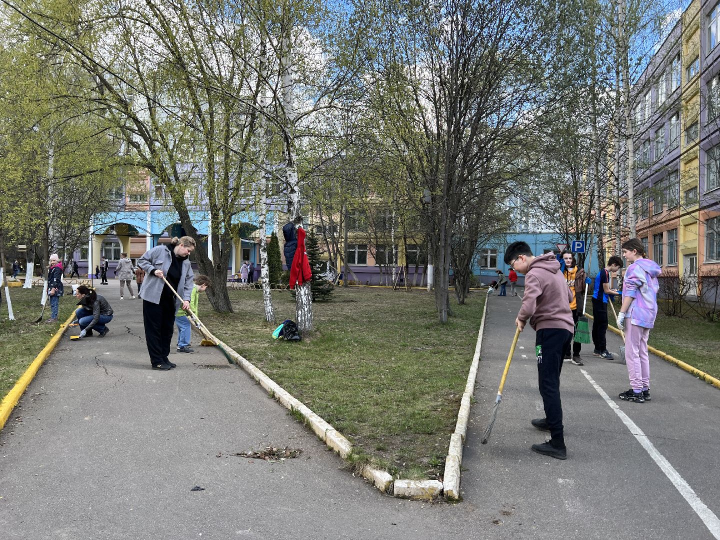 Химки, СОШ №18, школа, субботник, благоустройство, уборка