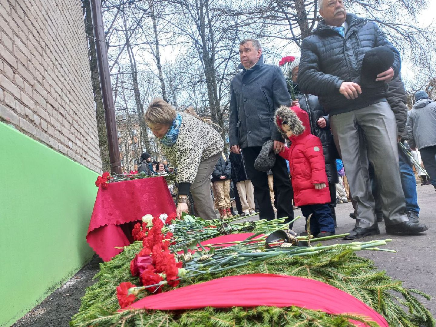 сергиев посад, гимназия 5, школа 29, герой сво, мемориальная доска, боевое братство,