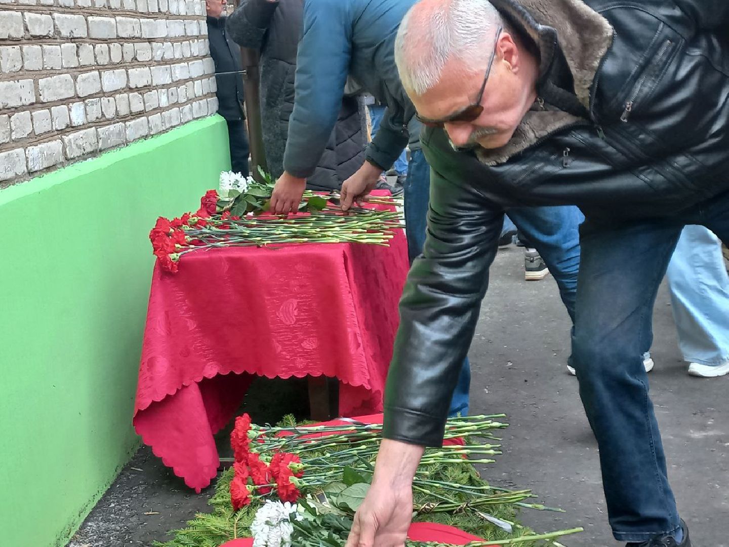 сергиев посад, гимназия 5, школа 29, герой сво, мемориальная доска, боевое братство,