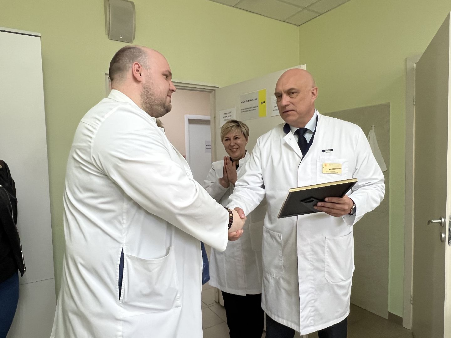 Химки, Химкинская областная больница, медицина, волонтеры, первая помощь, травмпункт