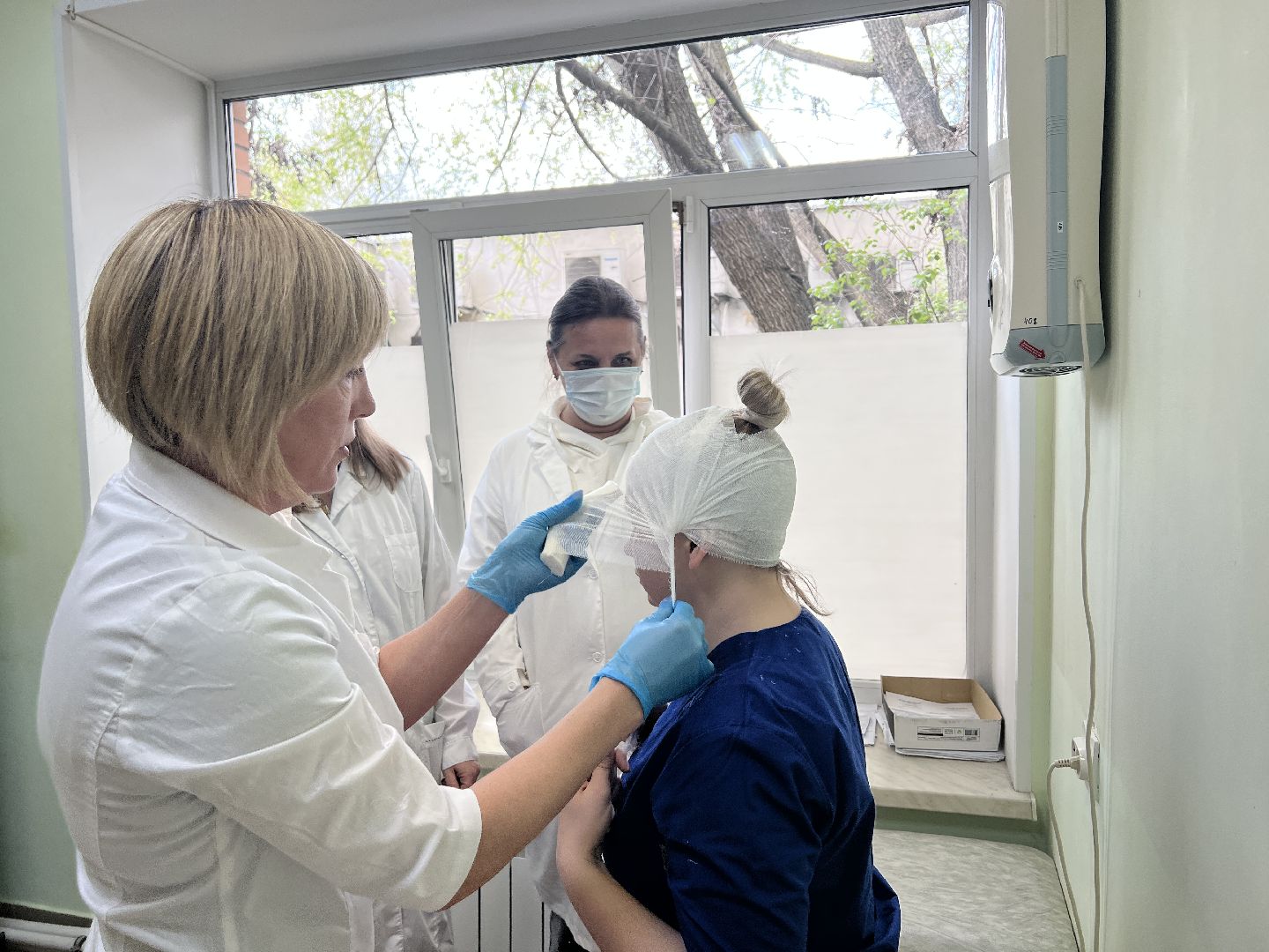 Химки, Химкинская областная больница, медицина, волонтеры, первая помощь, травмпункт