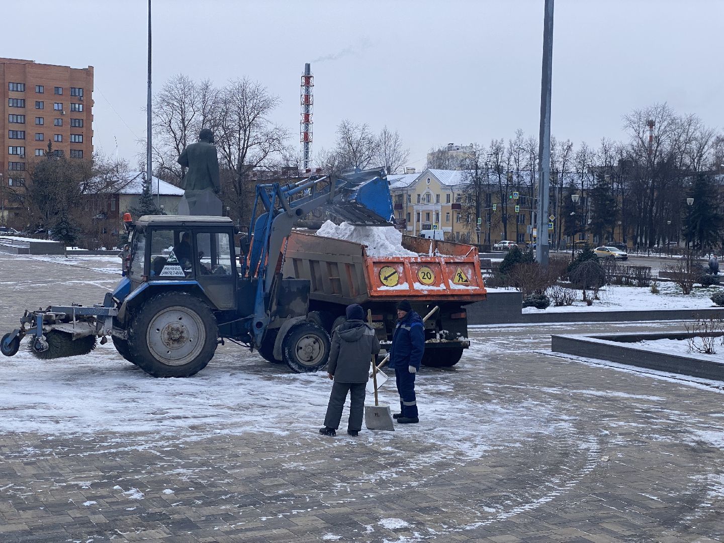 подмосковье, домодедово, снег, уборка снега, коммунальная служба,