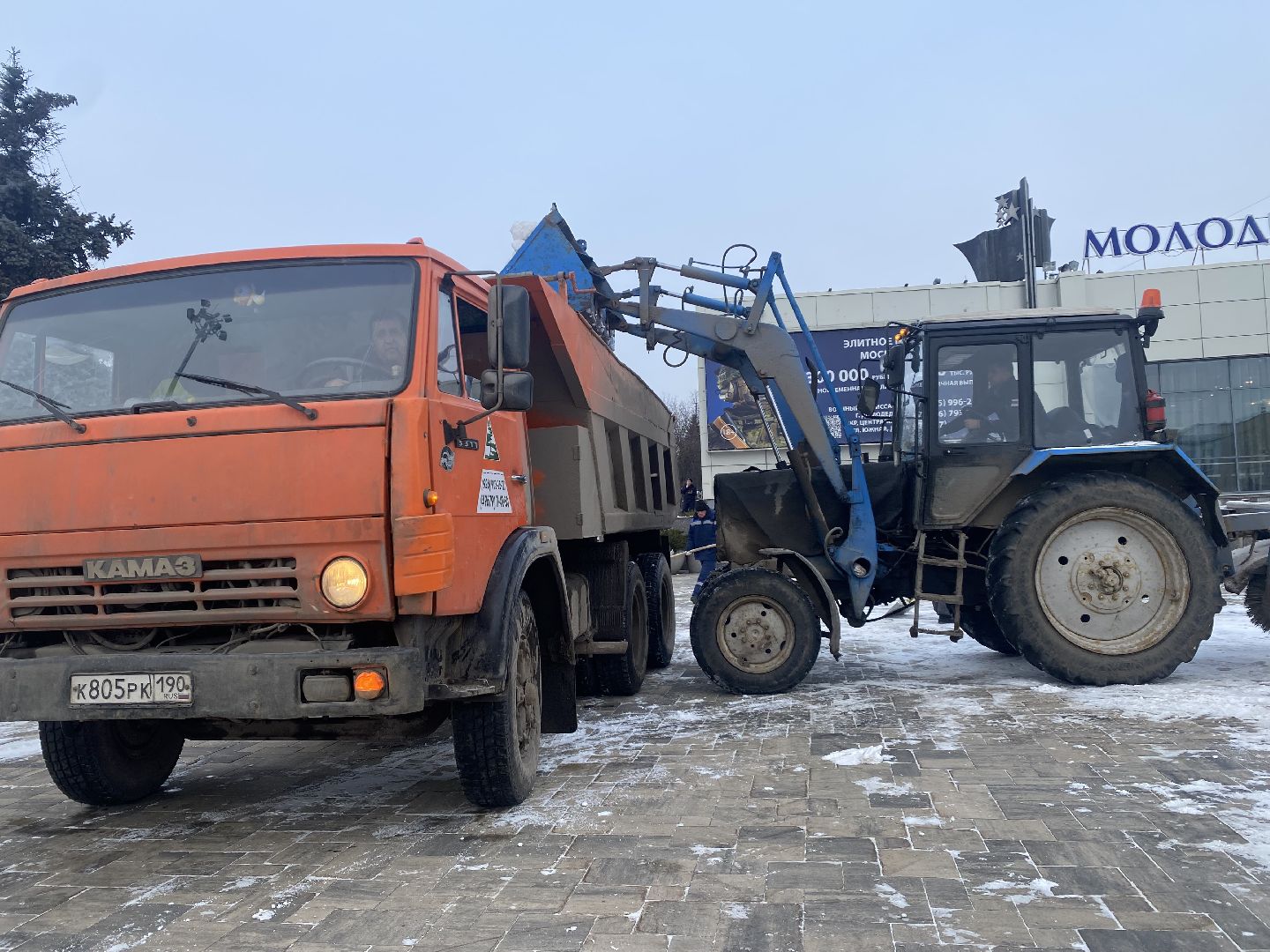 подмосковье, домодедово, снег, уборка снега, коммунальная служба,