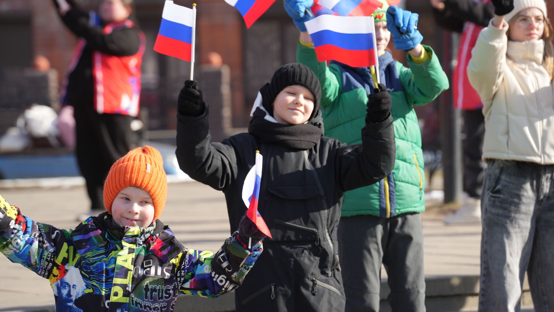 флешмоб, день воссоединения крыма с россией, дзержинский, флешмоб, волонтеры подмосковья,