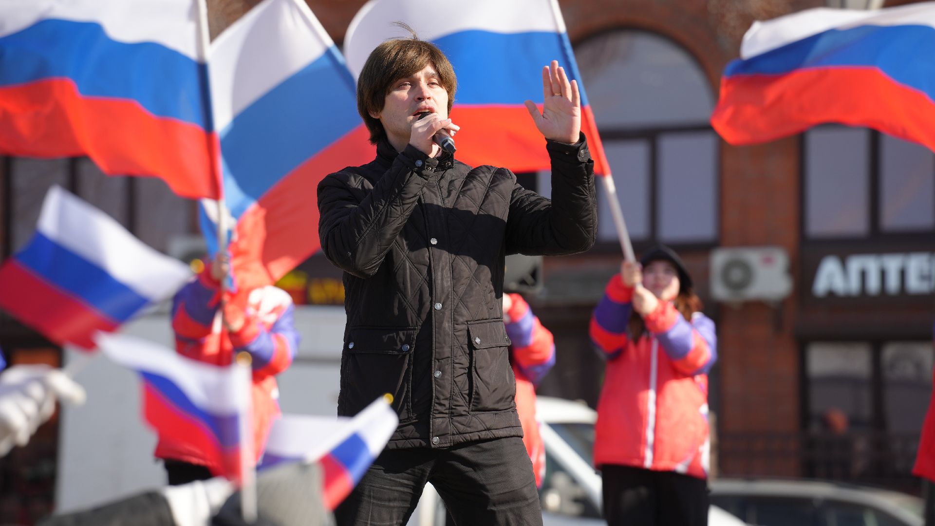 флешмоб, день воссоединения крыма с россией, дзержинский, флешмоб, волонтеры подмосковья,