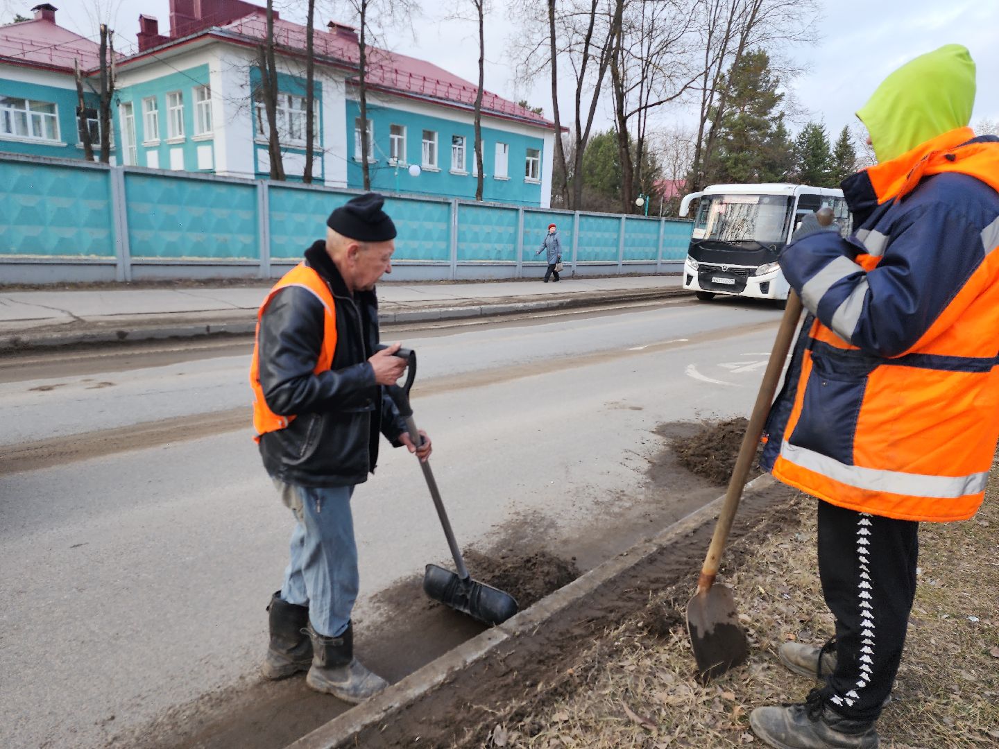 серпухов, подмосковье, уборка улиц,