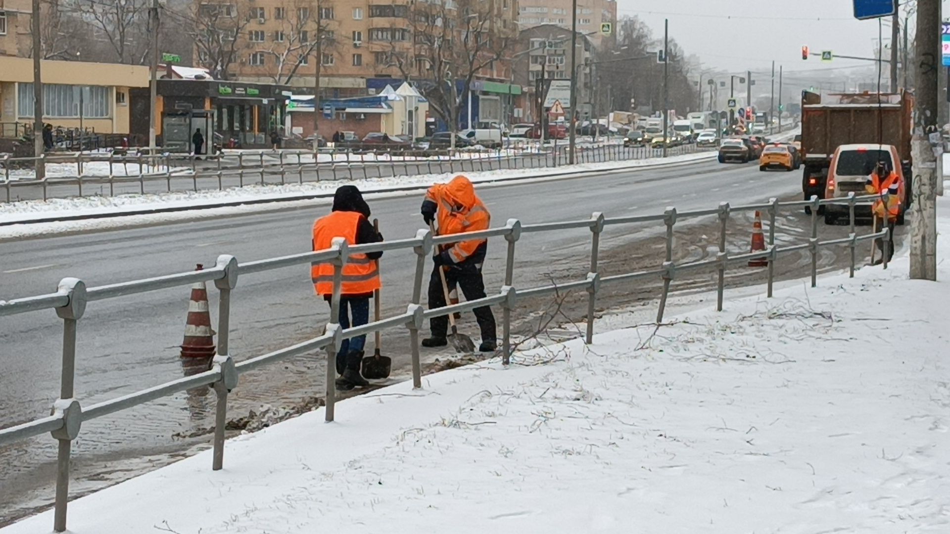 уборка снега, снегопад, щёлково, коммунальная служба,