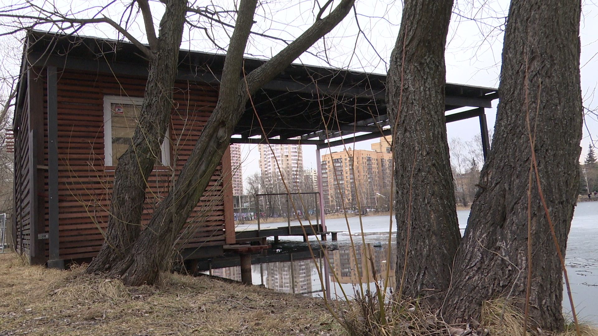 реутов, парк, фабричный пруд, лето, спасательная станция,дежурство,