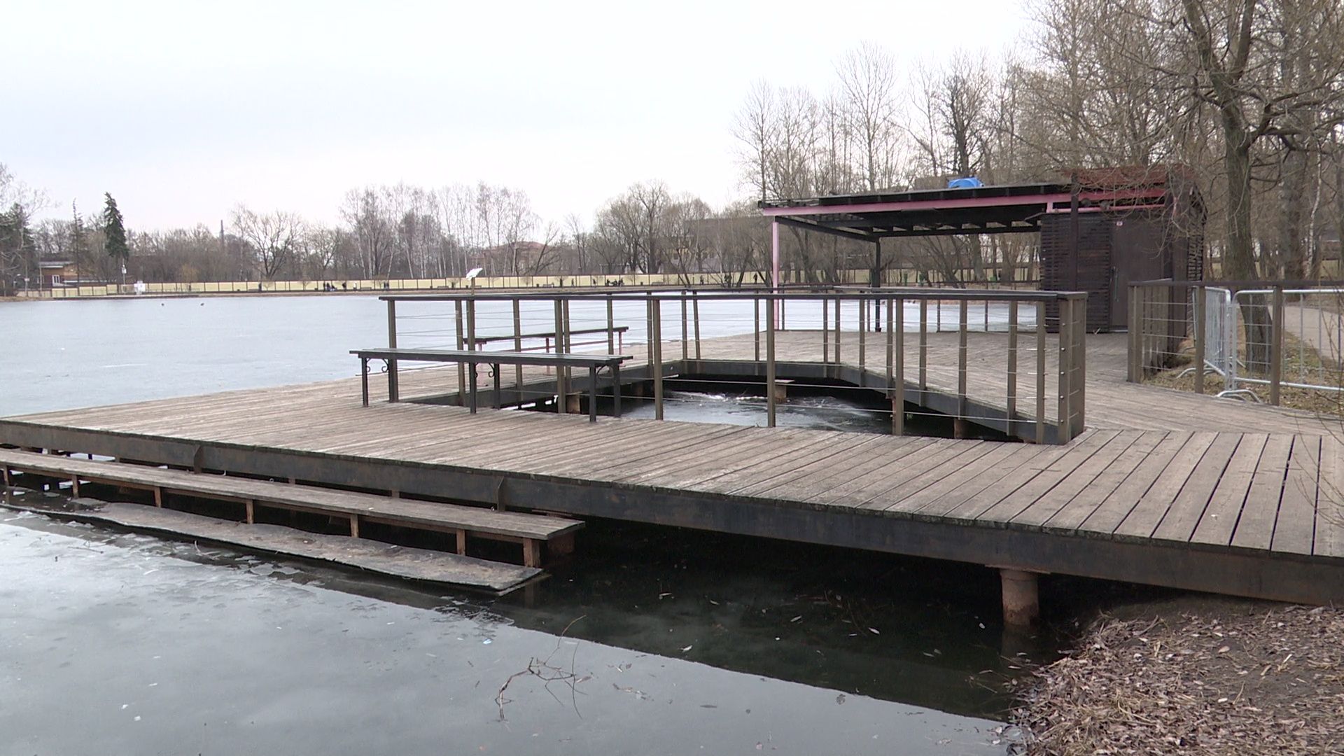 реутов, парк, фабричный пруд, лето, спасательная станция,дежурство,