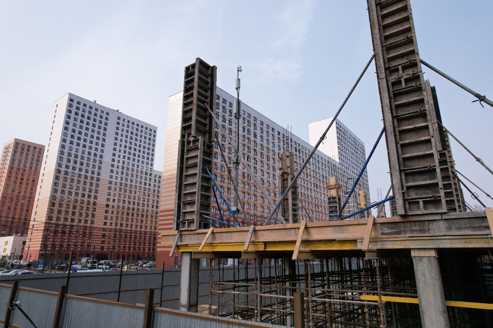 видео с коптера, боброво, ленинский городской округ, самовольная постройка,