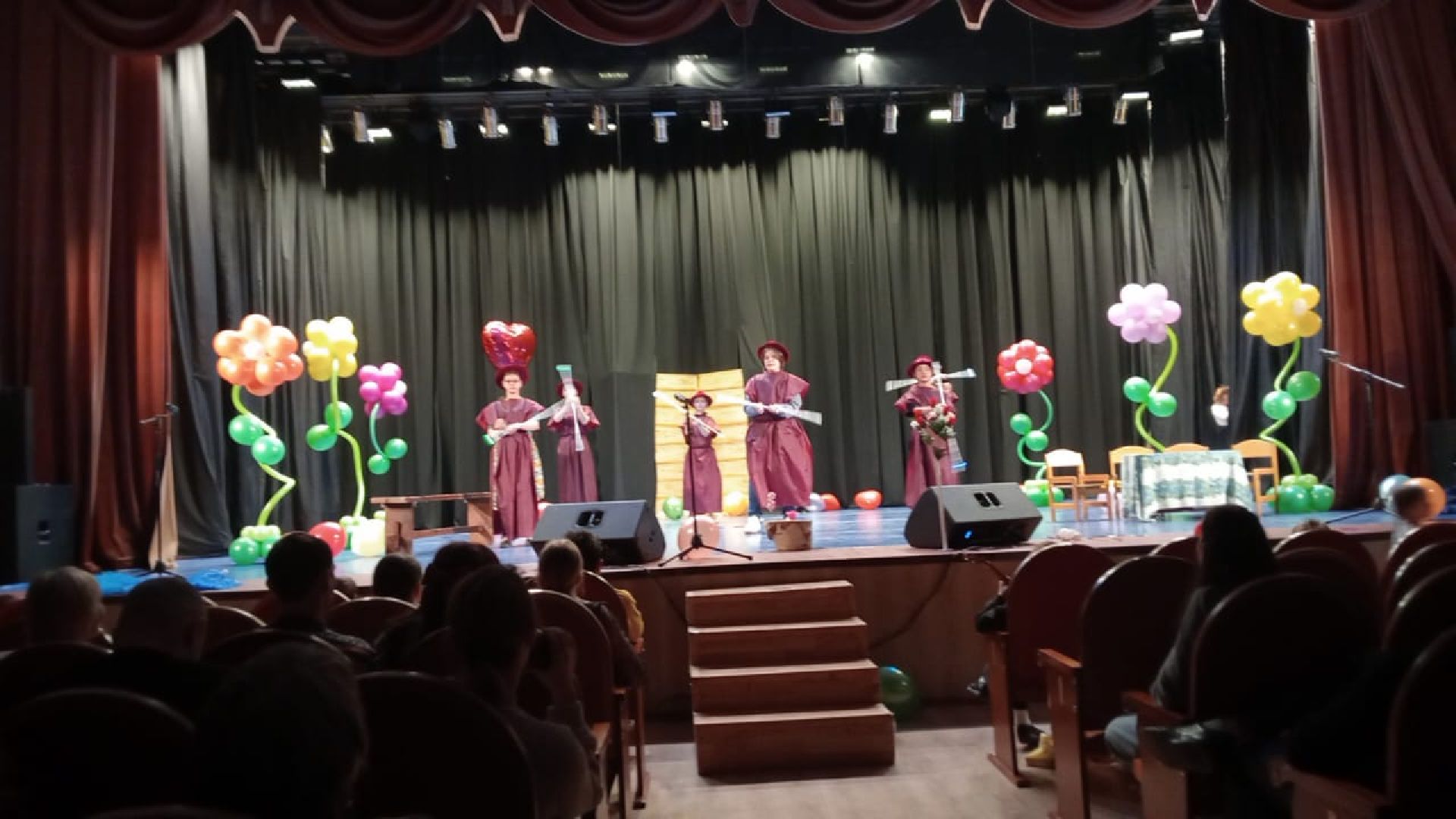 пушкинский округ, спектакль, дети и родители, театральная постановка, режиссеры,юные зрители, артисты,