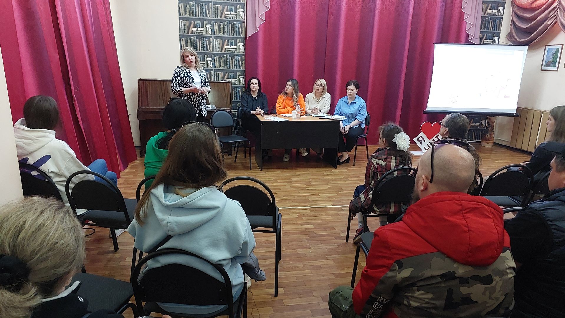 помощь людям, социальная работа, социальная защита, социальная служба, серпухов, многодетные матери,