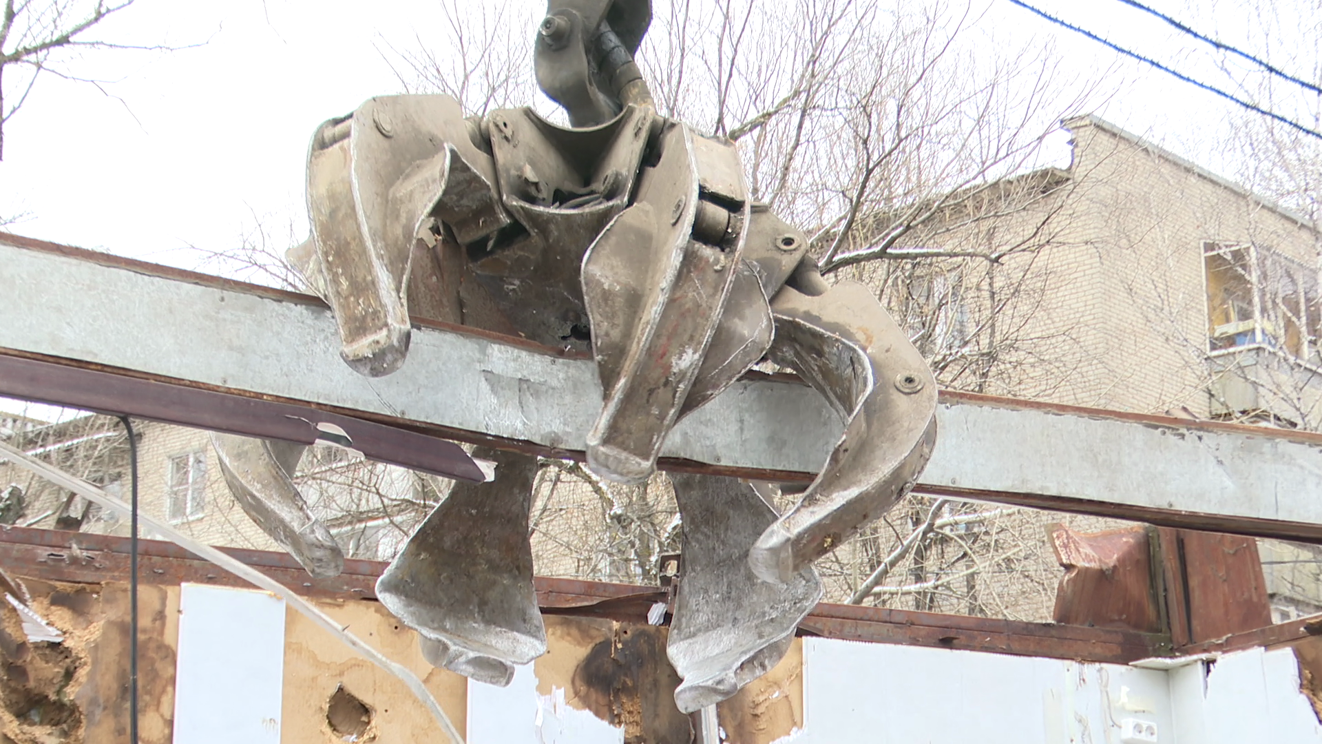 реутов, снос незаконный строений, торговые объекты, снос киоска,