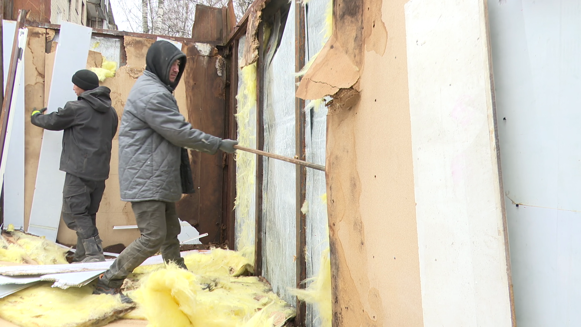 реутов, снос незаконный строений, торговые объекты, снос киоска,