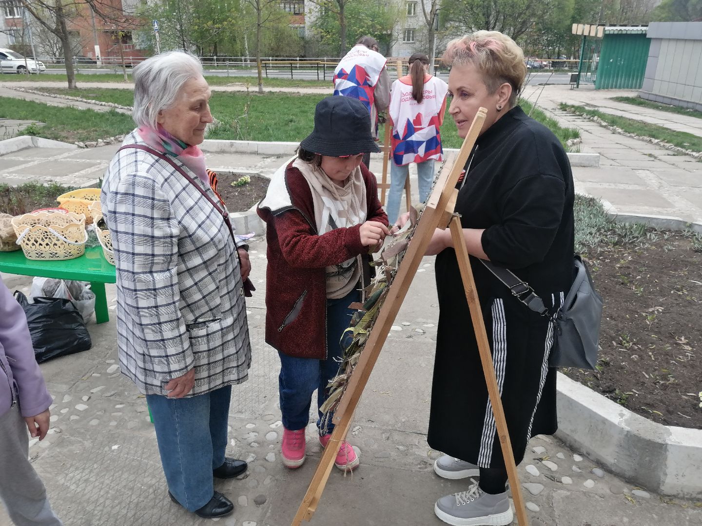георгиевская ленточка, акция, День победы, Протвино, волонтеры