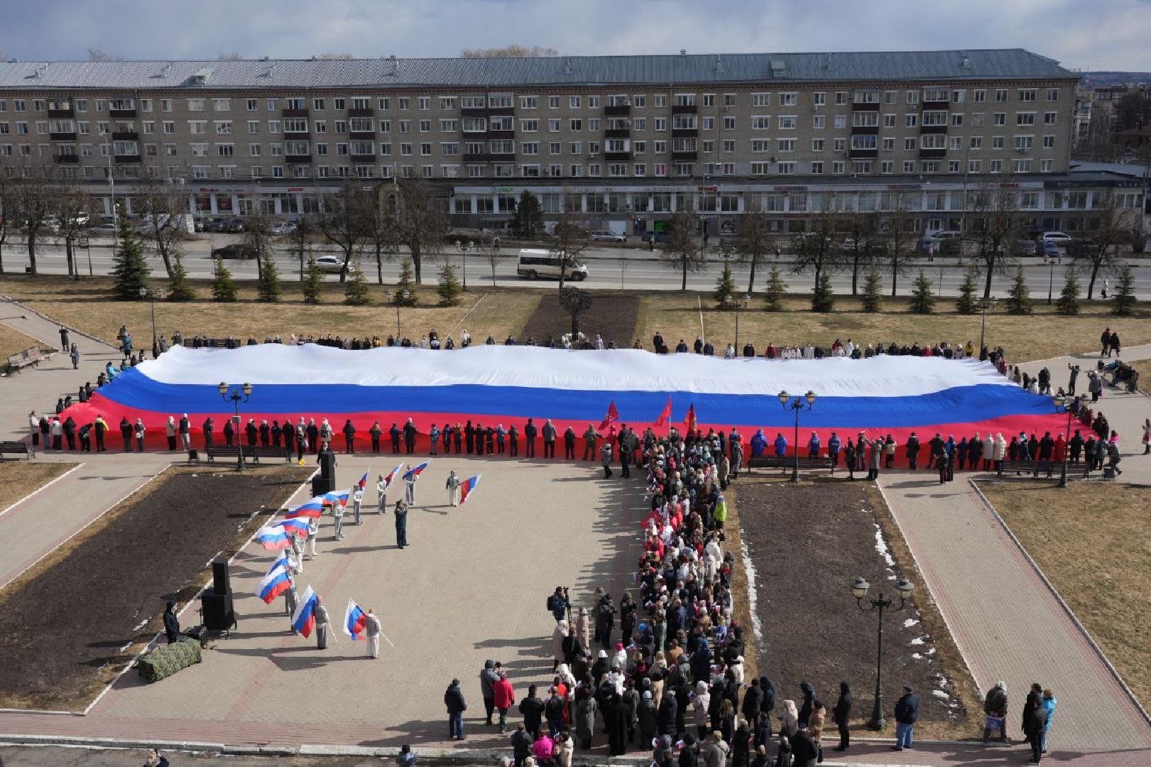 крымская весна, сергиев посад, флешмоб, патриотизм, сергиево-посадский городской округ, триколор,