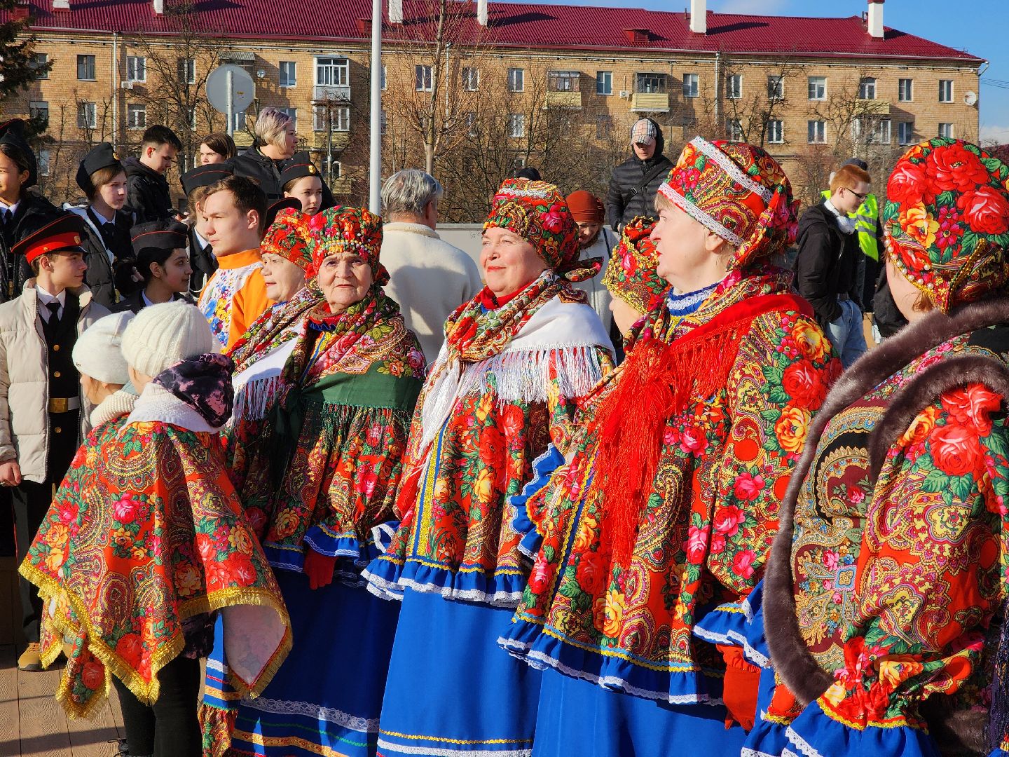 Электросталь, общество, жители, флешмоб, крым,