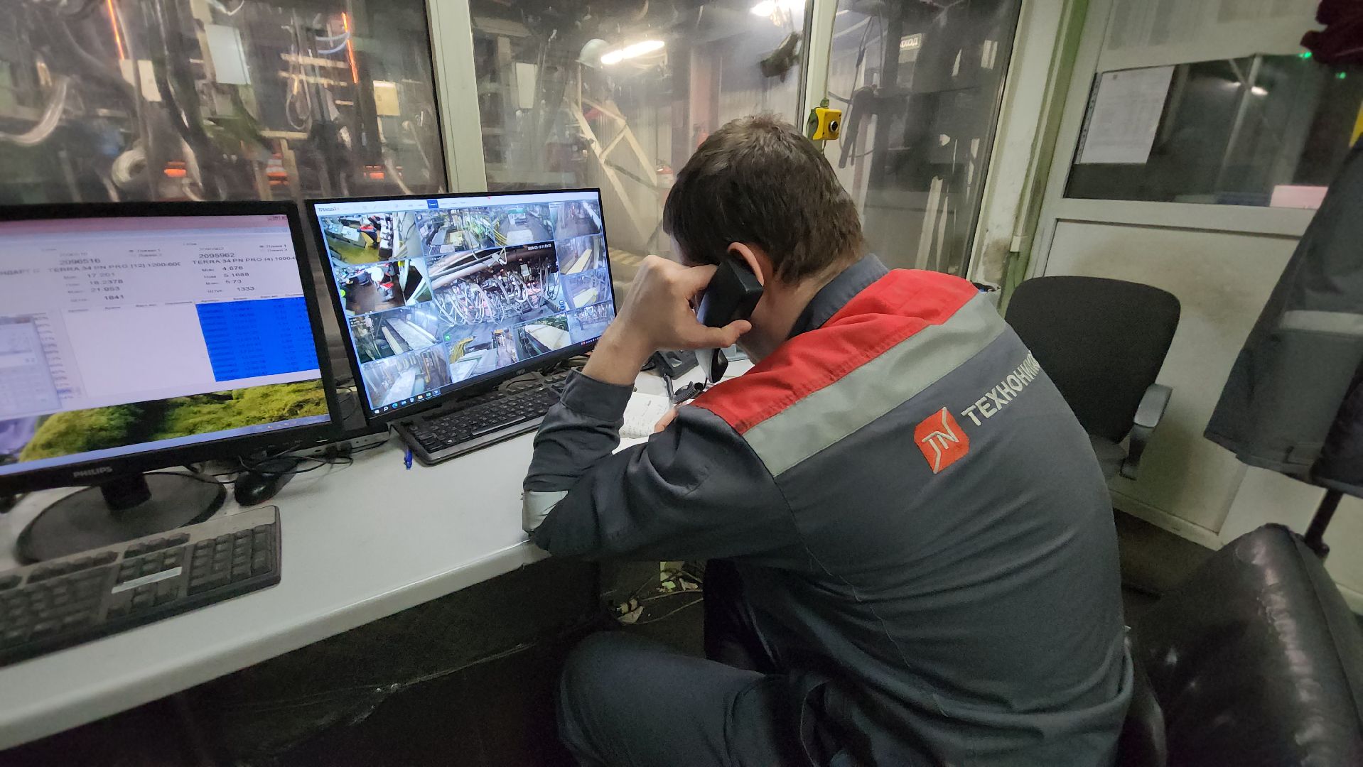 серпухов, северное шоссе, экономика, производство стекловолокна, Завод ТЕХНО,