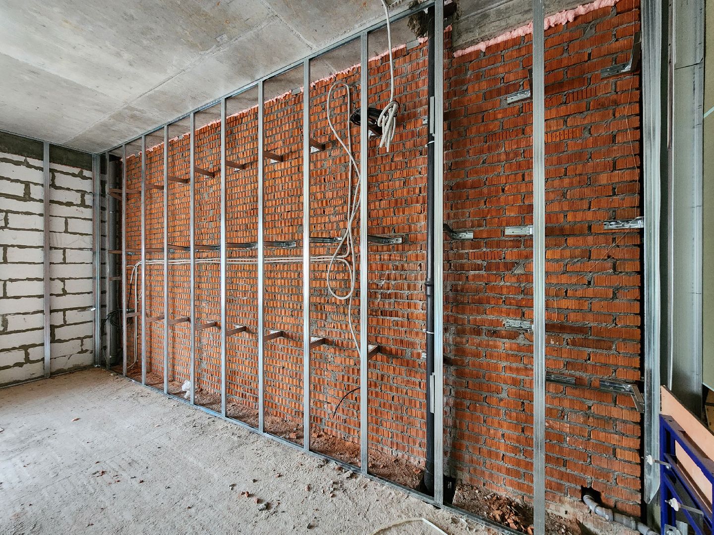 Чехов, улица Лопасненская, школа 3, пристройка на 200 мест, строительство,монтаж инженерных сетей, слаботочные системы, связь, безопасность, мультимедиа, лотки под кабель, слаботочные сети,