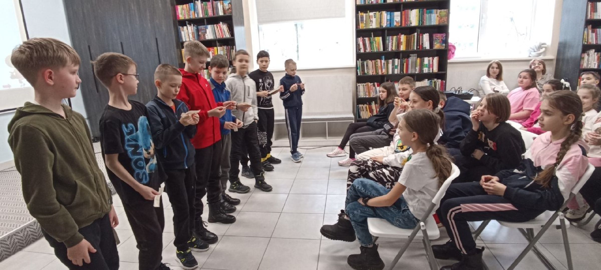 Чехов, улица Лопасненская 10, центральная библиотека, детский зал, красный уголок, мероприятия, мастер-классы, лекции, семинары, творческие вечера, викторины, игры, просмотры фильмов, модельная библиотека,