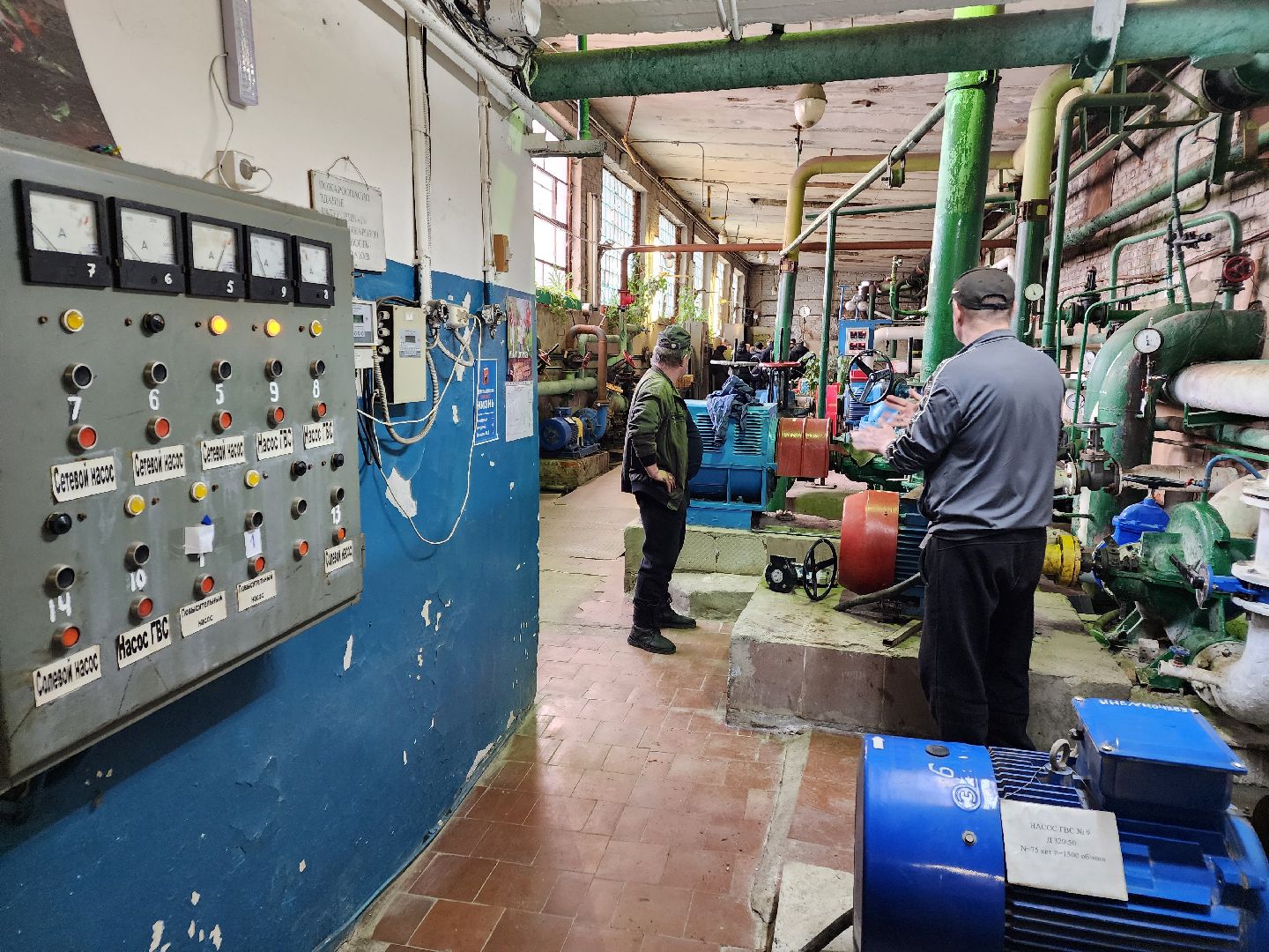 Чехов, микрорайон Венюково, котельная 4, ремонт, реконструкция, модернизация, новые котлы и насосы, демонтаж старого оборудования, демонтажные работы, комиссия, проверка, глава округа михаил собакин,