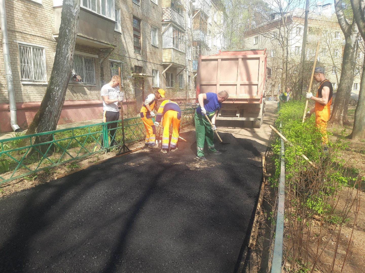 доброе дело, двор,