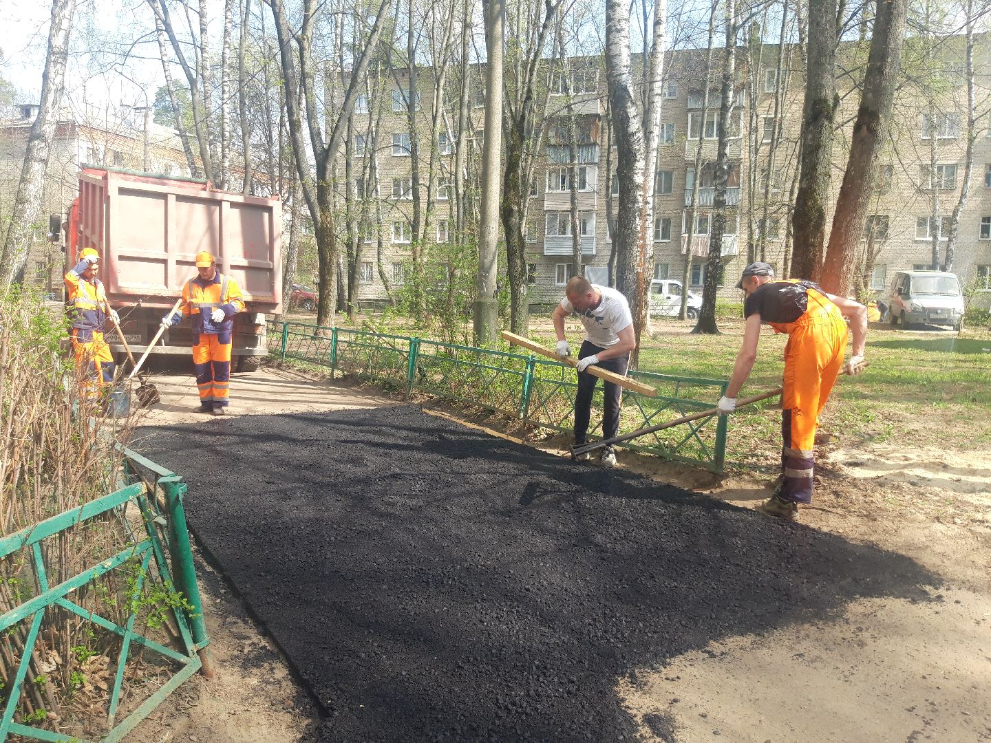 доброе дело, двор,