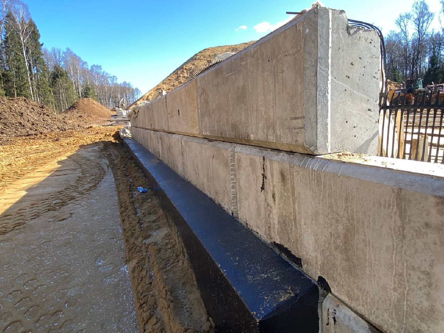 строительство в Красногрске, дублел пятницкого шоссе, строительство дороги,