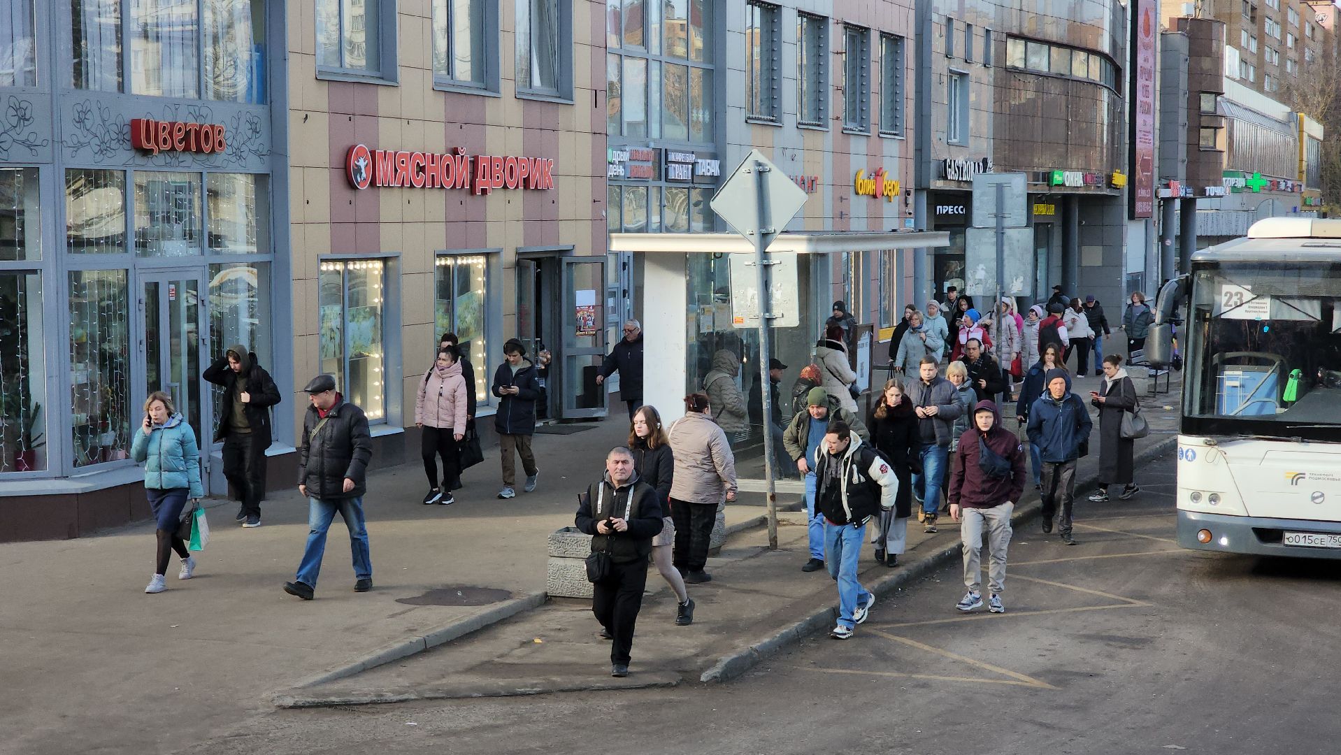 Автобусы, общественный транспорт, Лобня,