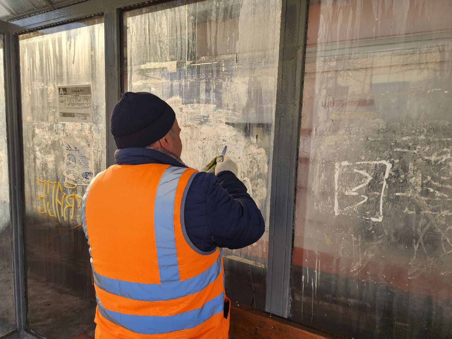 Зарайск, весенне-летняя уборка, мойка остановок,