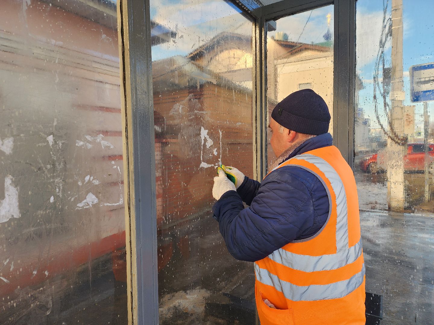 Зарайск, весенне-летняя уборка, мойка остановок,