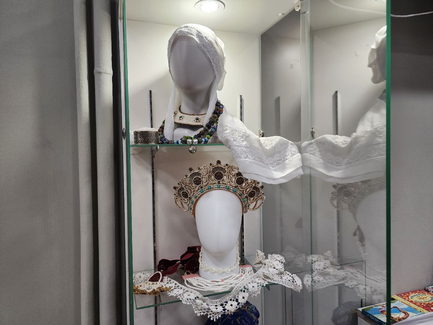 долгопрудный, центральная библиотека, модельная библиотека, x-легион, кинологи, историческая реконструкция, кокошник, икона, шейный платок,