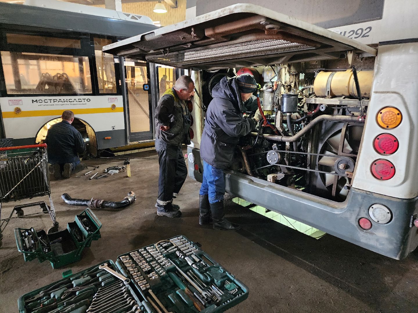 Чехов, мострансавто, общественный транспорт, автобусы, техническое состояние, ремонт, обслуживание, новые автобусы, комиссия, проверка, инспекция, глава округа михаил собакин,