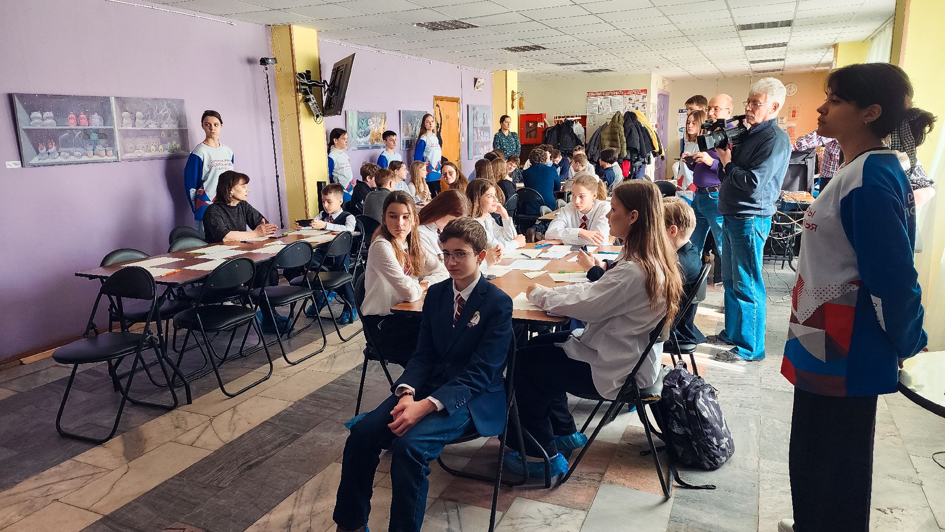 дзержинский, дк вертикаль, письма солдатам, сво, гуманитаная помощь, школьники,