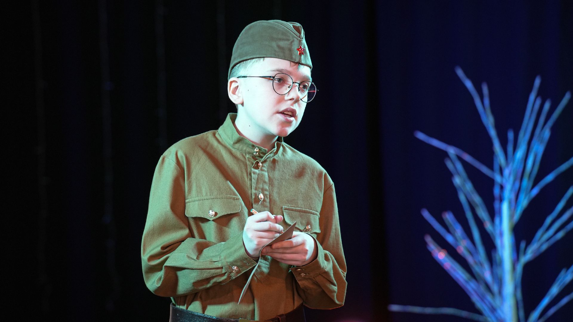 дзержинский, дк вертикаль, письма солдатам, сво, гуманитаная помощь, школьники,