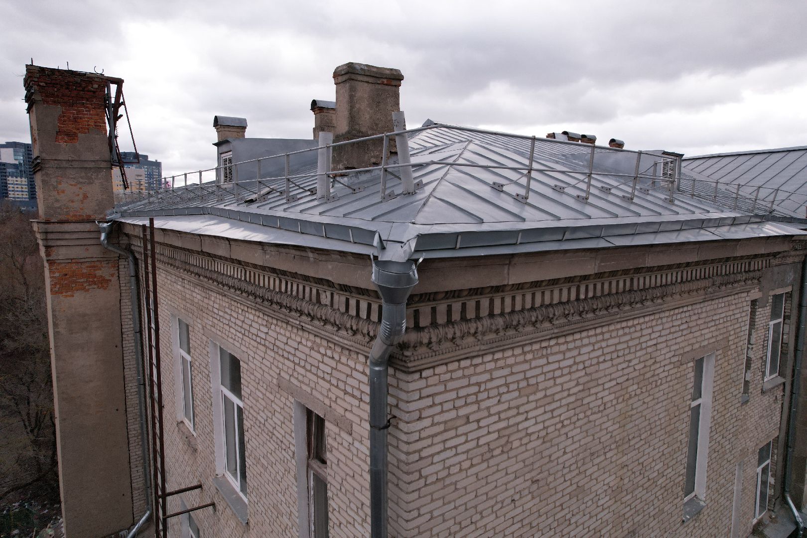 видео с коптера, школа 8 в химках, капремонт школы 8 в химках,