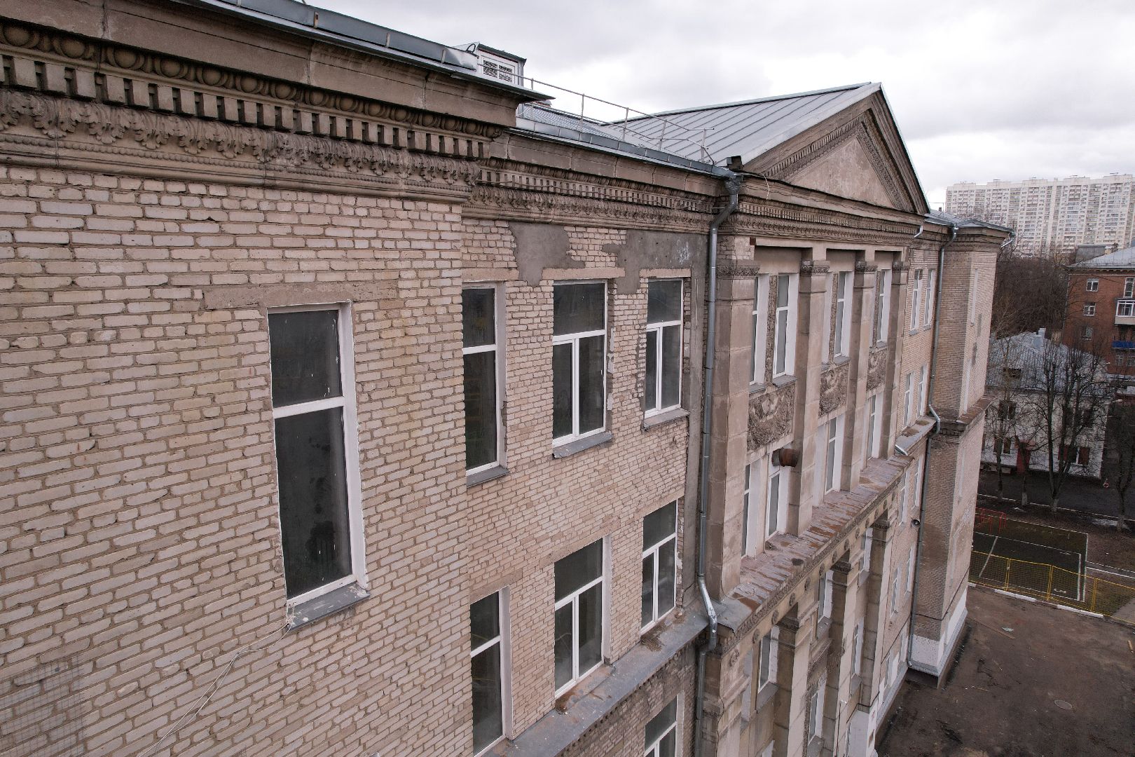 видео с коптера, школа 8 в химках, капремонт школы 8 в химках,