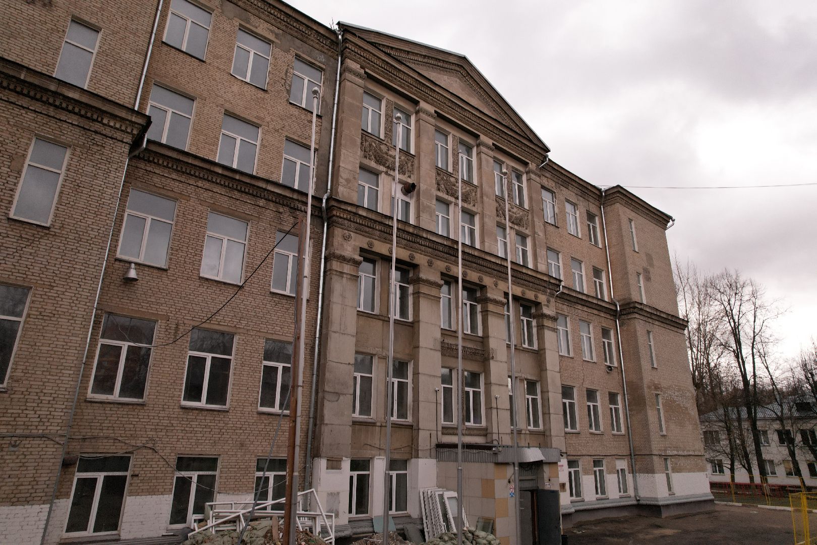 видео с коптера, школа 8 в химках, капремонт школы 8 в химках,