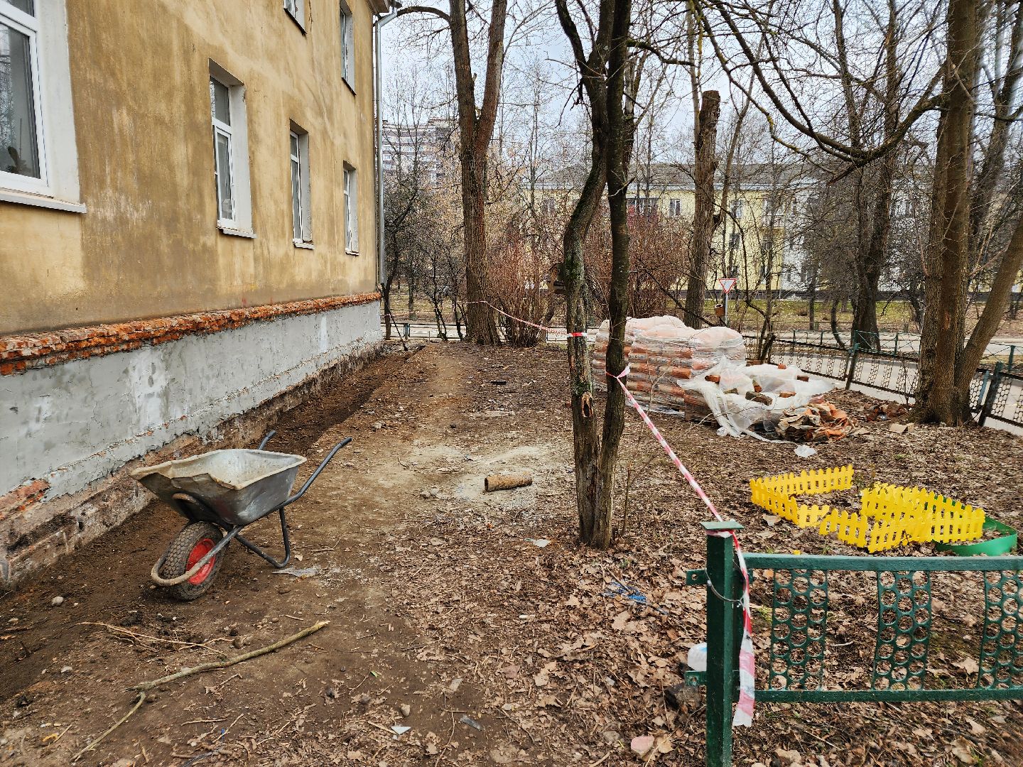 Чехов, улица Ильича 33, жилой дом, капитальный ремонт фундамента, отмостка, цоколь, бурение, заполнение пустот, укрепление и усиление фундамента, фонд капитального ремонта московской области,