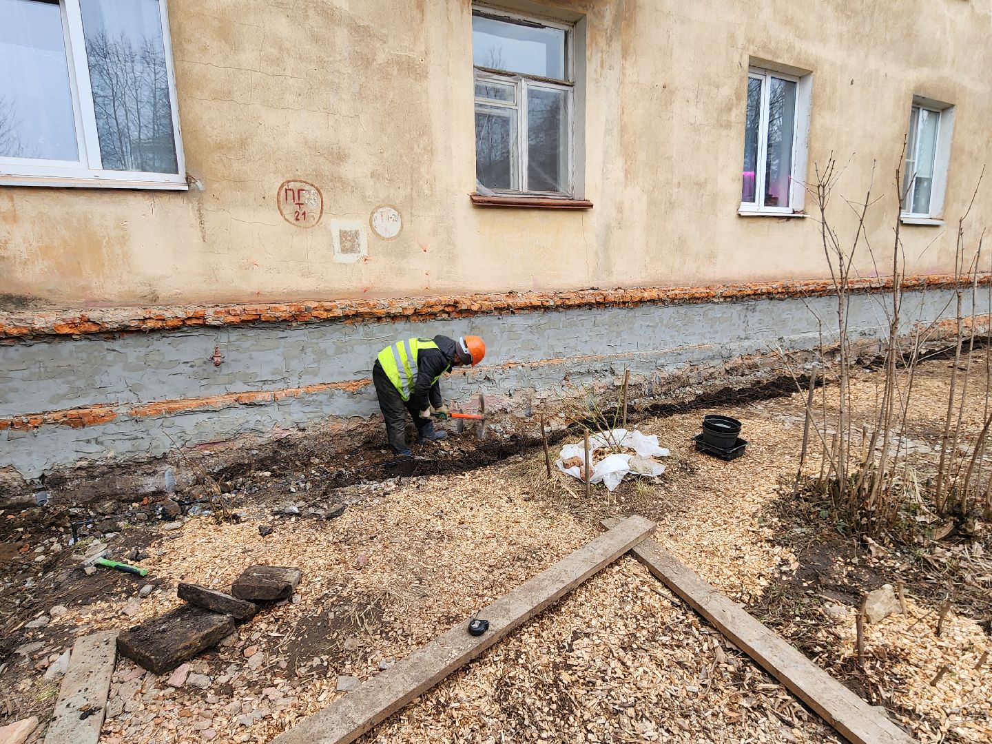 Чехов, улица Ильича 33, жилой дом, капитальный ремонт фундамента, отмостка, цоколь, бурение, заполнение пустот, укрепление и усиление фундамента, фонд капитального ремонта московской области,