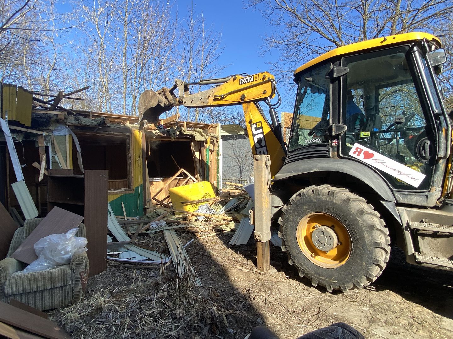 снос здания, снос незаконный строений, незаконное строение,