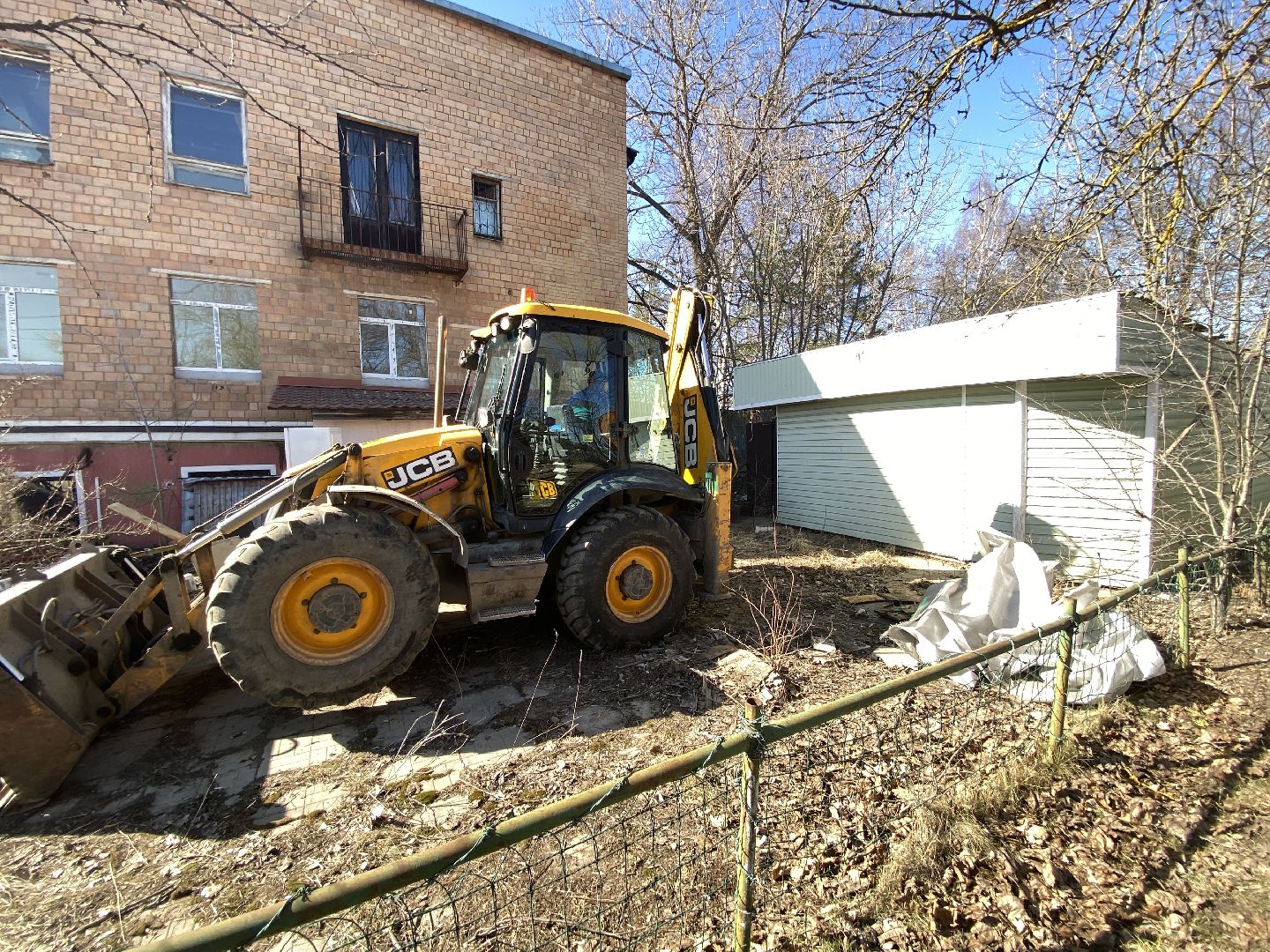 снос здания, снос незаконный строений, незаконное строение,