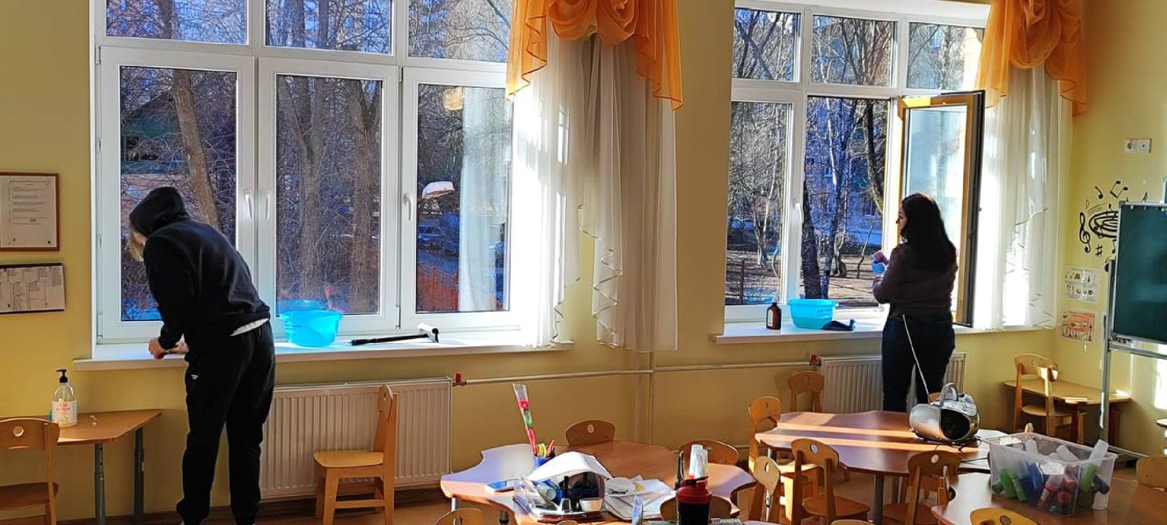 реутов, образование, уборка, субботник,дети на уборке,