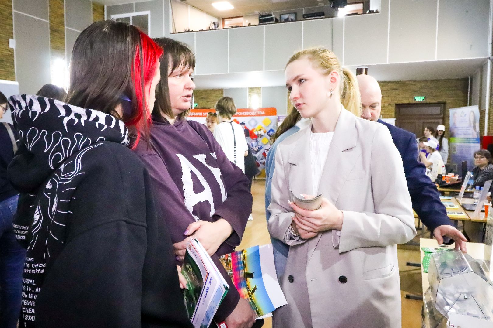 Клин, общество, образование, ярмарка вузов, студенты, школьники,