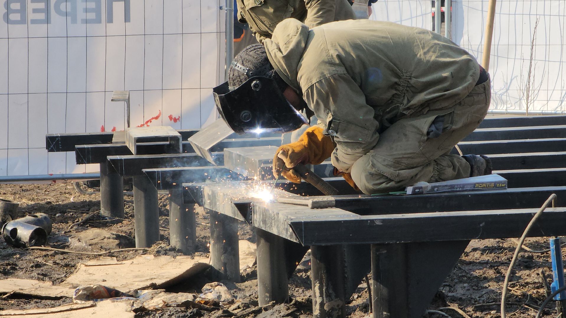 Строительство, Дом вверх дном, Лобня, Парк,